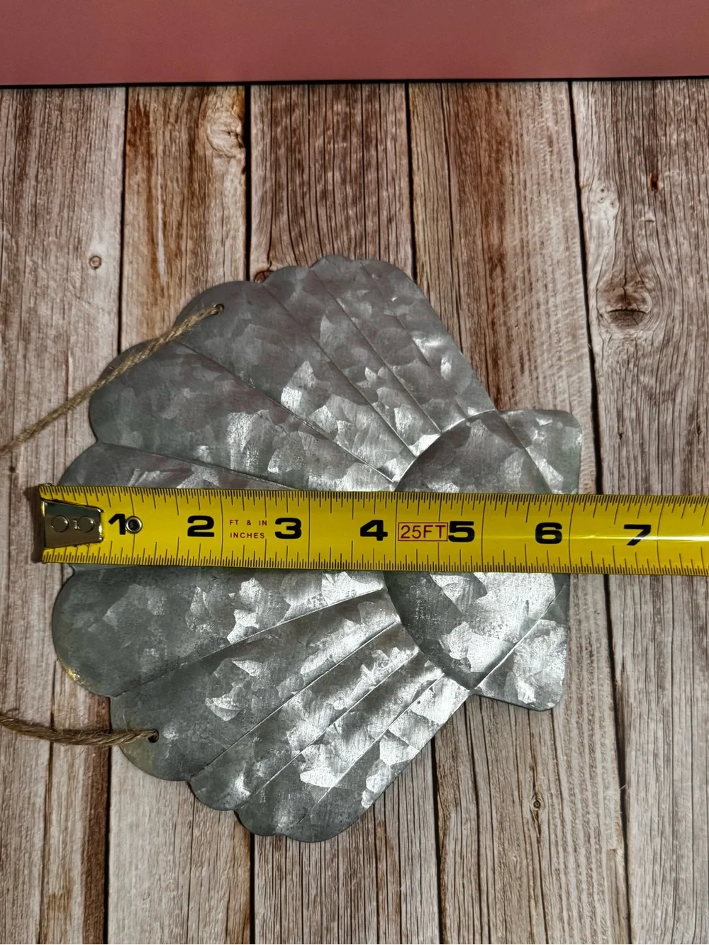 🐚 Galvanized Metal Scallop Shell Wall Decor